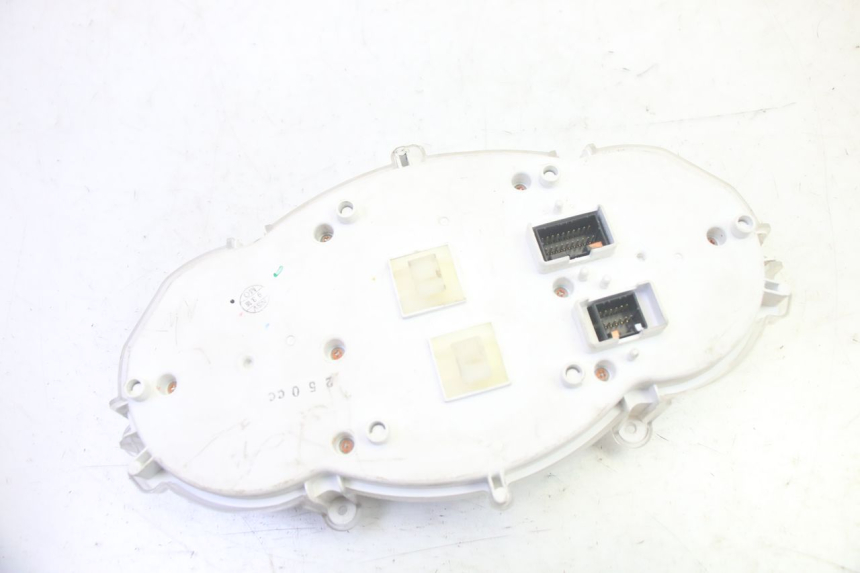 photo de TELLERSTAND PIAGGIO MP3 RL 250 (2006 - 2010) - Productaanzicht