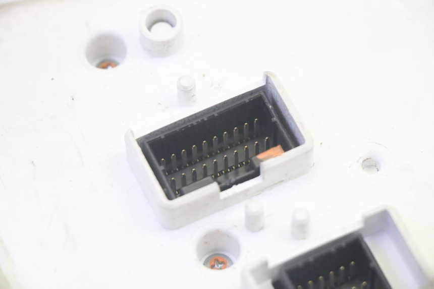 photo de TELLERSTAND PIAGGIO MP3 RL 250 (2006 - 2010) - Kenmerkende details