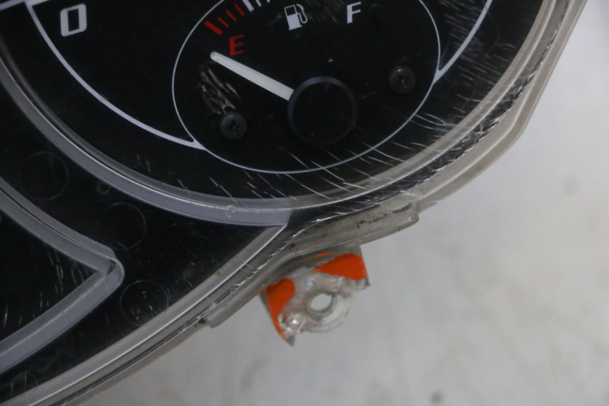 photo de TELLERSTAND PIAGGIO MP3 RL 250 (2006 - 2010) - Zoom op kwaliteit