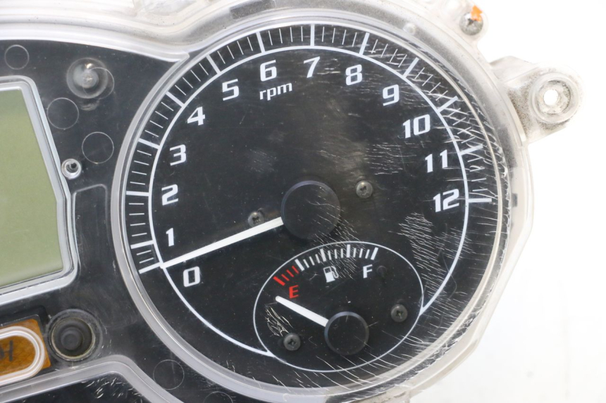 photo de TELLERSTAND PIAGGIO MP3 RL 250 (2006 - 2010) - Andere kijkhoek