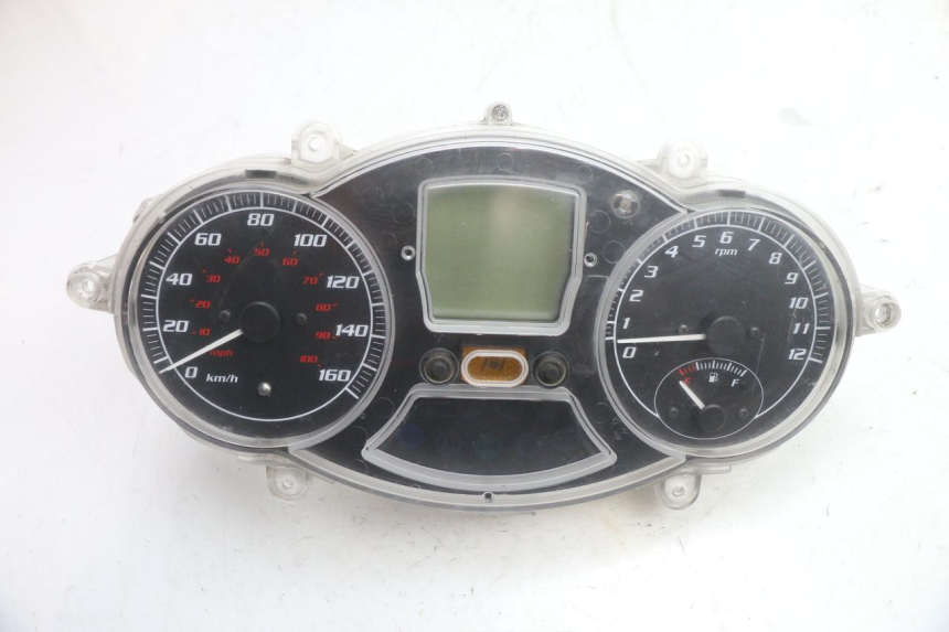 photo de TELLERSTANDMETER PIAGGIO MP3 125 (2006 - 2014) - Hoofdaanzicht