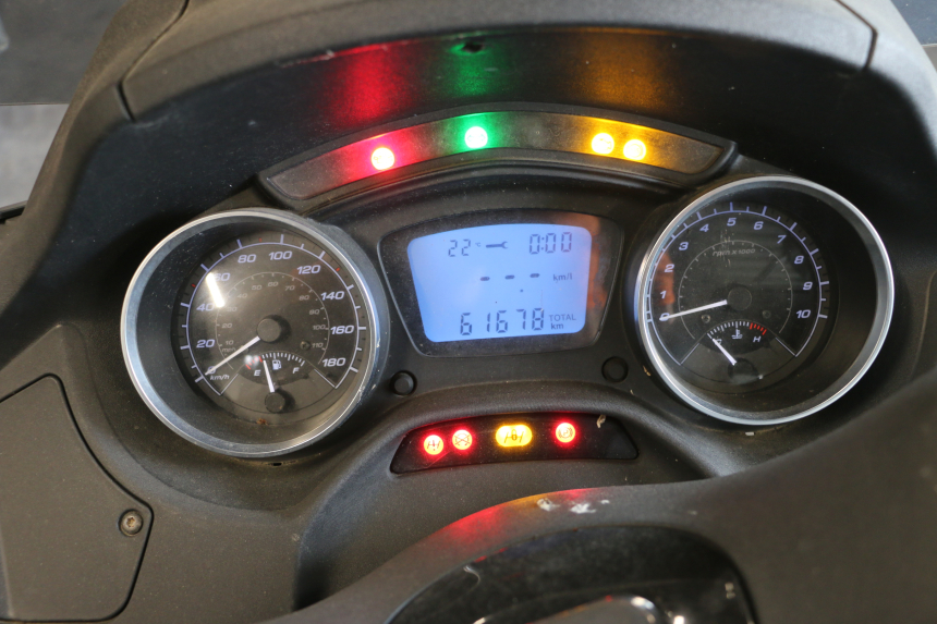 photo de TELLERSTAND PIAGGIO MP3 500 (2016 - 2018) - Staat van het oppervlak