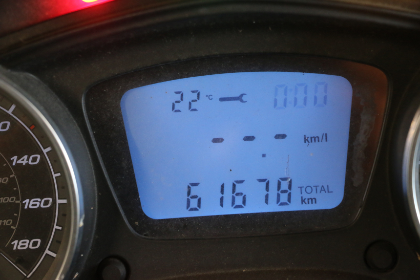 photo de TELLERSTAND PIAGGIO MP3 500 (2016 - 2018) - Markeringen en referenties