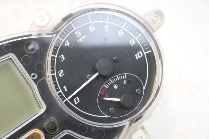 photo de TELLERSTAND PIAGGIO MP3 500 (2011 - 2015) - Zoom op kwaliteit