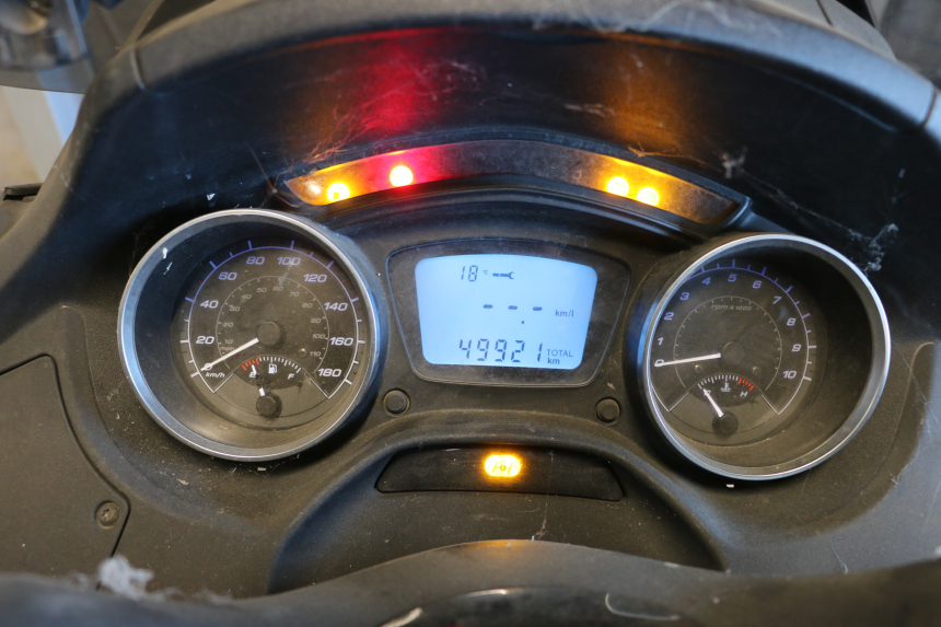 photo de TELLERSTAND PIAGGIO MP3 500 (2016 - 2018) - Detail van het onderdeel