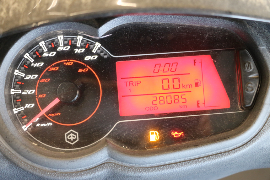 photo de TELLERSTANDMETER PIAGGIO NEW TYPHOON 50 (2018 - 2021) - Andere kijkhoek