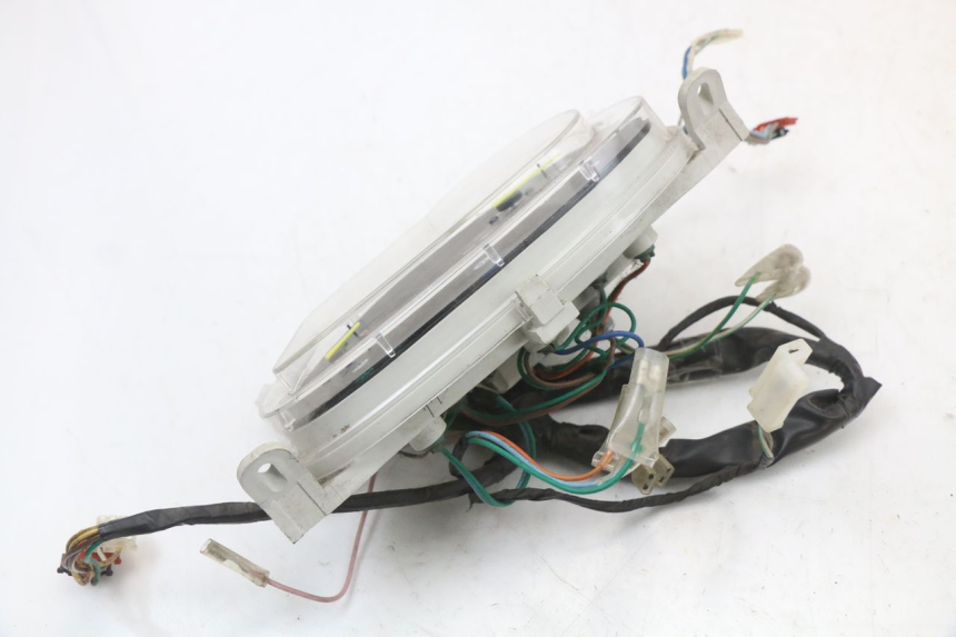 photo de TELLERSTAND SYM ORBIT 50 (2008 - 2010) - Technische close-up