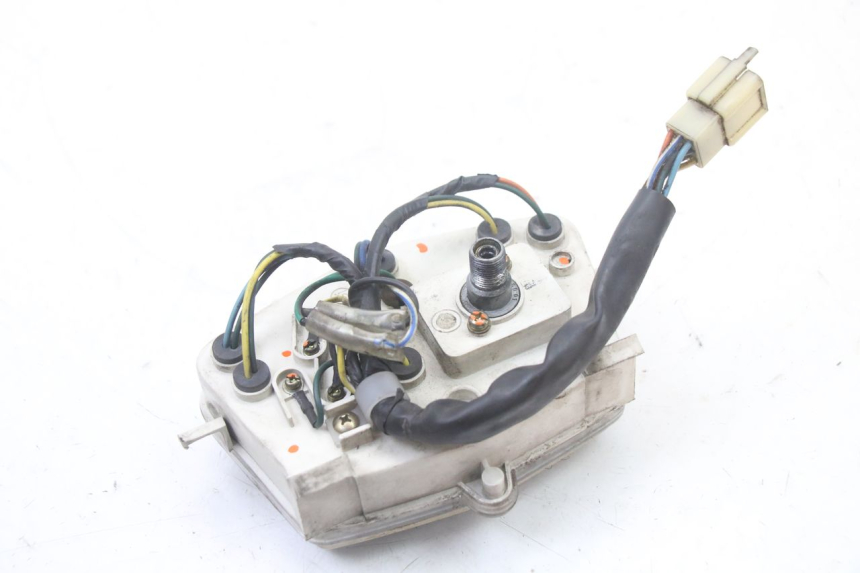 photo de TELLERSTAND PEUGEOT KISBEE 2T 50 (2010 - 2017) - Bevestigingspunten