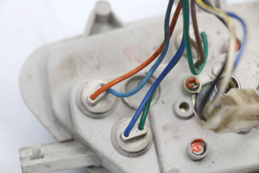 photo de TELLERSTAND TNT MOTOR ROMA 10' 4T 50 (2007 - 2018) - Bevestigingspunten