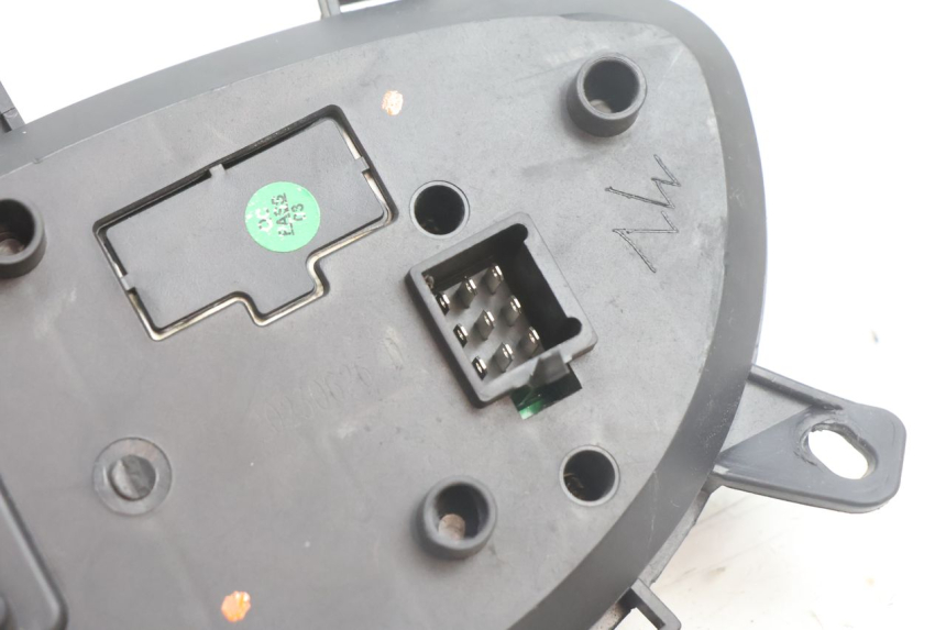 photo de TELLERSTAND JM MOTORS SANTANA EVO 50 (2024 - 2026) - Kenmerkende details