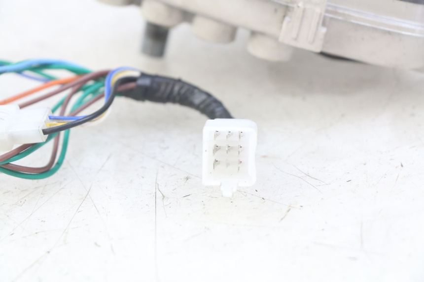 photo de TELLERSTAND JM MOTORS SANTANA 50 (2014 - 2023) - Zoom op gebruiksstaat