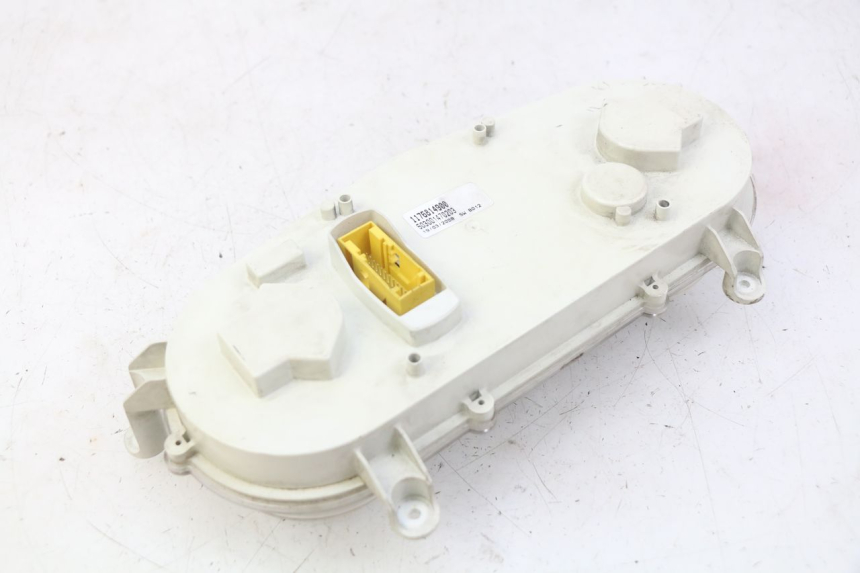 photo de TELLERSTAND PEUGEOT SATELIS COMPRESSOR K15 125 (2006 - 2009) - Bevestigingspunten