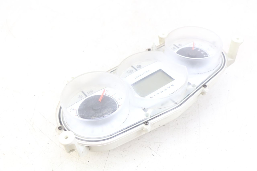 photo de TELLERSTAND PEUGEOT SATELIS 125 (2006 - 2009) - Andere kijkhoek