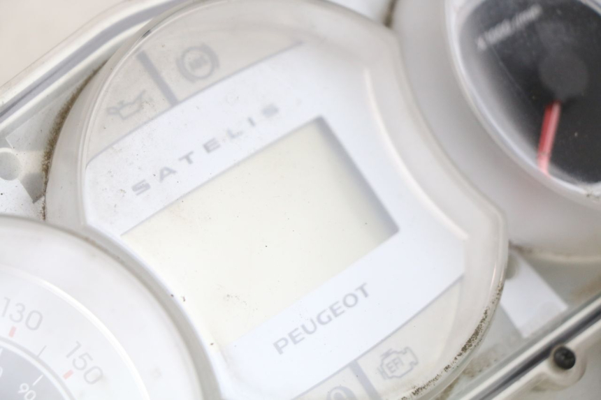 photo de TELLERSTANDMETER PEUGEOT SATELIS 125 (2010 - 2012) - Zoom op componenten