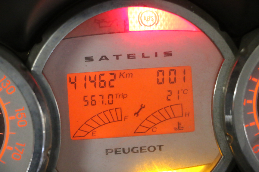 photo de TELLERSTANDMETER PEUGEOT SATELIS 125 (2010 - 2012) - Zoom op gebruiksstaat