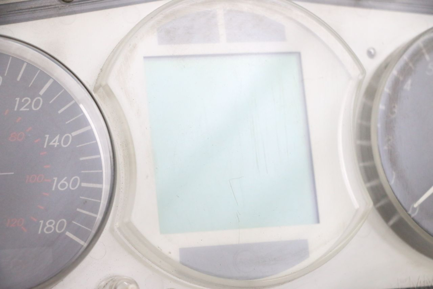 photo de TELLERSTAND PEUGEOT SATELIS 125 (2013 - 2018) - Zoom op gebruiksstaat