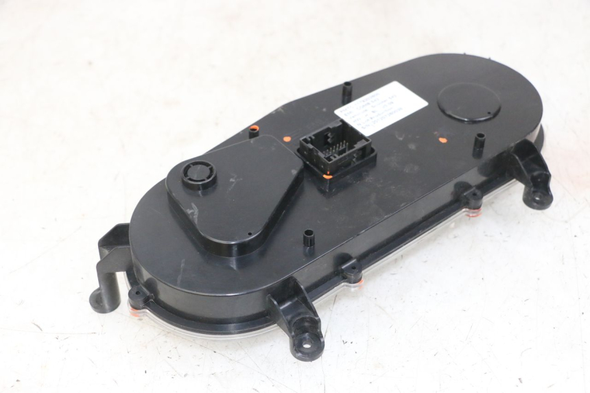 photo de TELLERSTAND PEUGEOT SATELIS 125 (2013 - 2018) - Bevestigingspunten