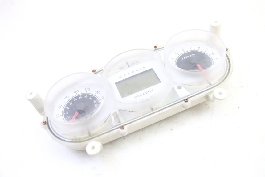 photo de TELLERSTAND PEUGEOT SATELIS 250 (2006 - 2012) - Bevestigingspunten