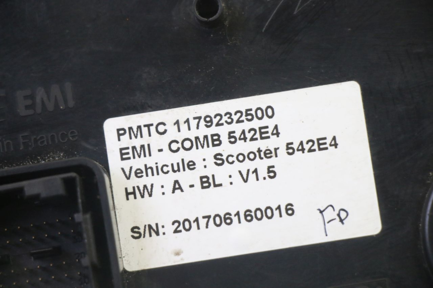 photo de TELLERSTAND PEUGEOT SATELIS 125 (2013 - 2018) - Kenmerkende details