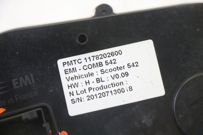 photo de TELLERSTANDMETER PEUGEOT SATELIS 125 (2010 - 2012) - Kenmerkende details