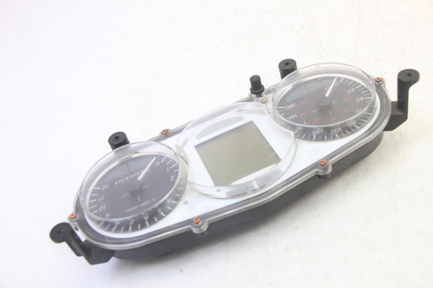 photo de TELLERSTAND PEUGEOT SATELIS 125 (2013 - 2018) - Bevestigingspunten