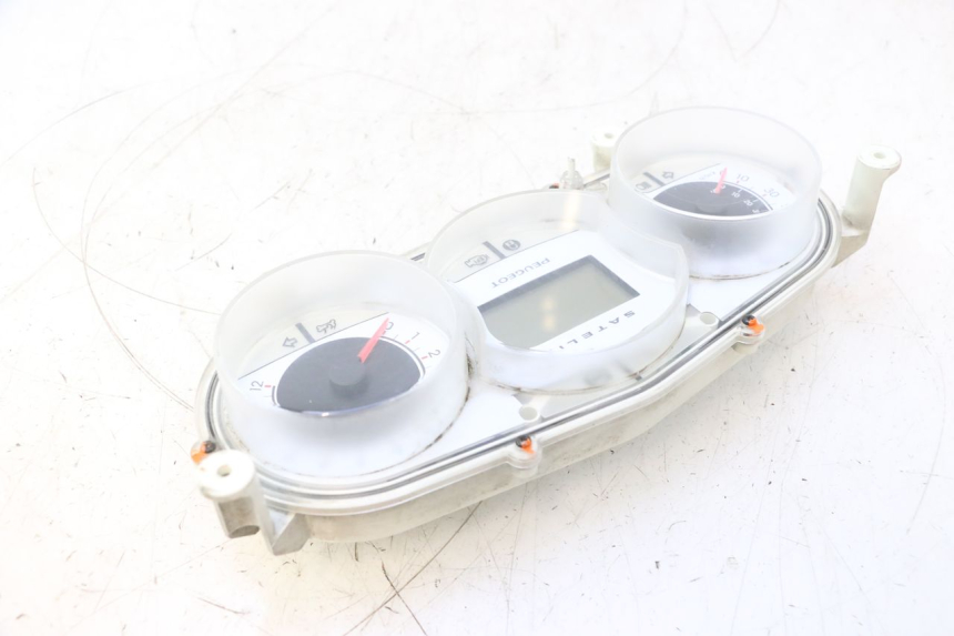 photo de TELLERSTAND PEUGEOT SATELIS 125 (2006 - 2009) - Zoom op componenten