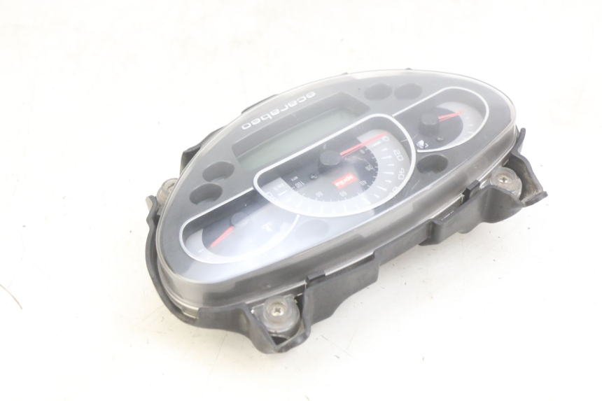 photo de TELLERSTAND APRILIA SCARABEO LIGHT 125 (2007 - 2011) - Detail van het onderdeel