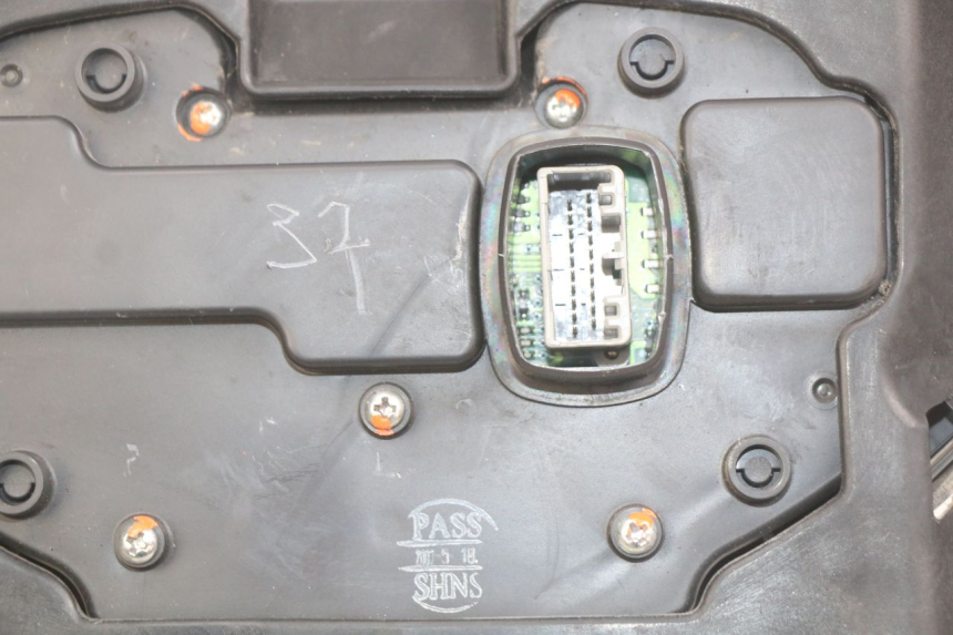 photo de TELLERSTAND APRILIA SCARABEO LIGHT 125 (2007 - 2011) - Bevestigingspunten