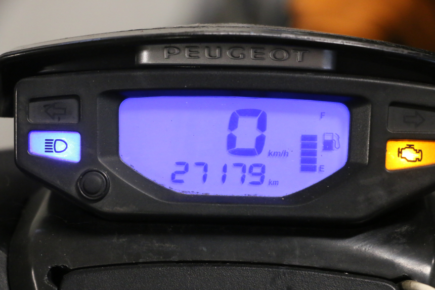 photo de TELLERSTAND PEUGEOT SPEEDFIGHT 4 4T EFI 50 (2021 - 2025) - Zoom op gebruiksstaat