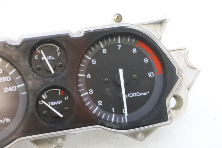 photo de TELLER HONDA ST PAN EUROPEAN 1100 (1990 - 2002) - Kenmerkende details