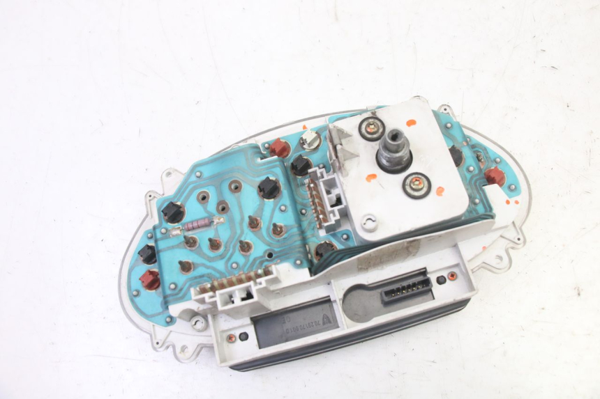 photo de TELLERSTAND PIAGGIO SUPER LX 125 (2000 - 2003) - Bevestigingspunten