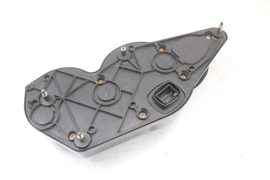 photo de TELLERSTAND SUZUKI SV S 650 (1999 - 2002) - Staat van het oppervlak