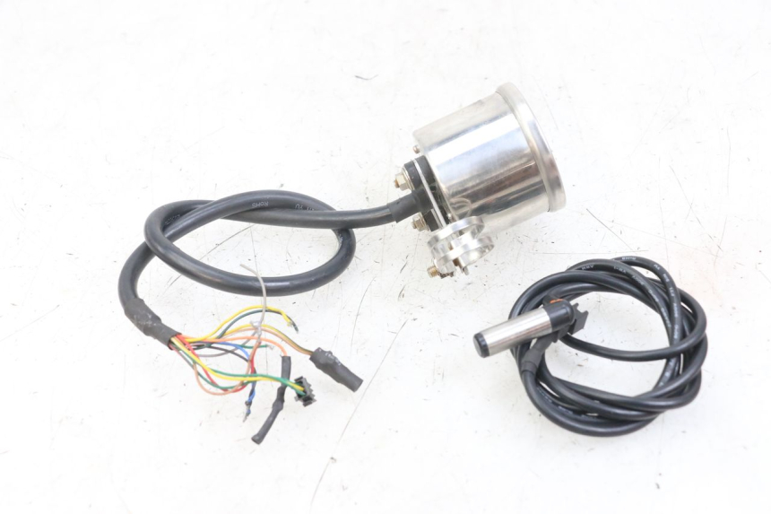 photo de TELLERSTAND SUZUKI SV N 650 (1999 - 2002) - Kenmerkende details