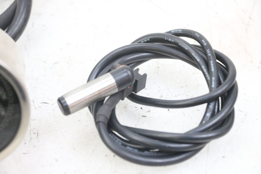 photo de TELLERSTAND SUZUKI SV N 650 (1999 - 2002) - Detailaanzicht