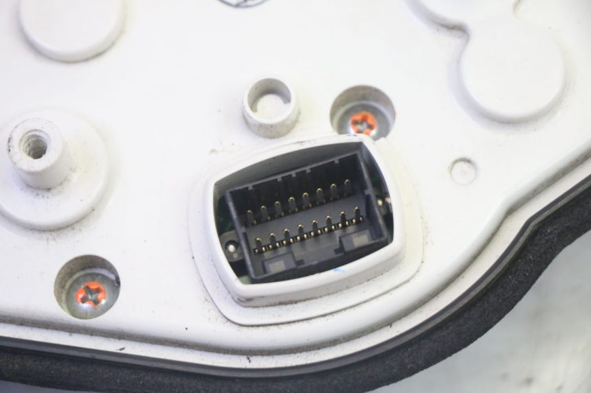 photo de TELLERSTAND YAMAHA TDM ABS 900 (2002 - 2014) - Kenmerkende details