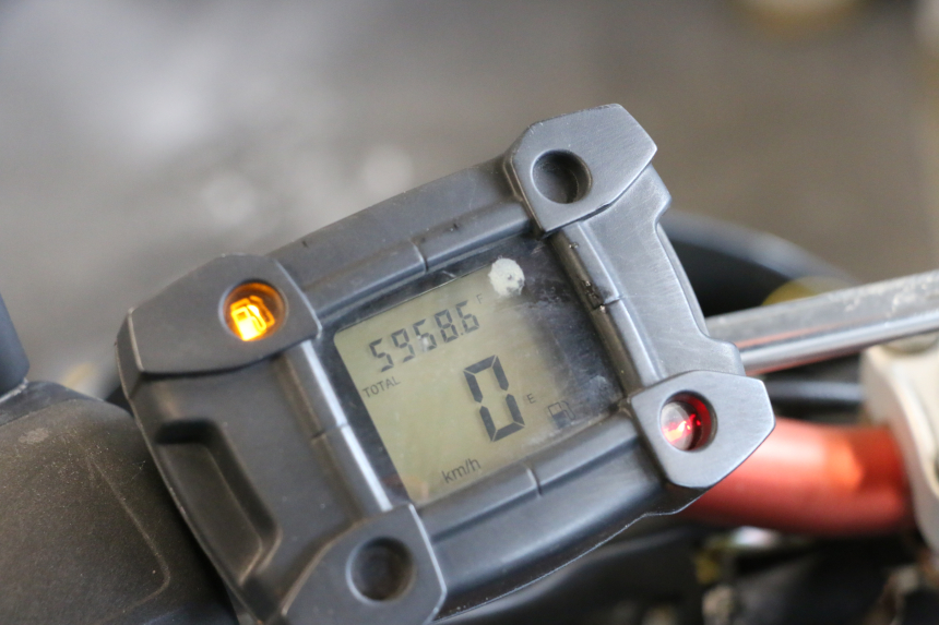 photo de TELLERSTAND PEUGEOT TKR TREKKER FURIOUS 50 (2005 - 2014) - Zoom op gebruiksstaat