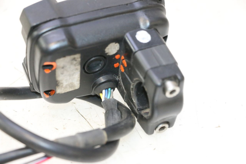 photo de TELLERSTAND PEUGEOT TKR TREKKER FURIOUS 50 (2005 - 2014) - Bevestigingspunten