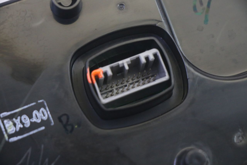 photo de TELLERSTAND YAMAHA TRICITY 300 (2020 - 2024) - Markeringen en referenties