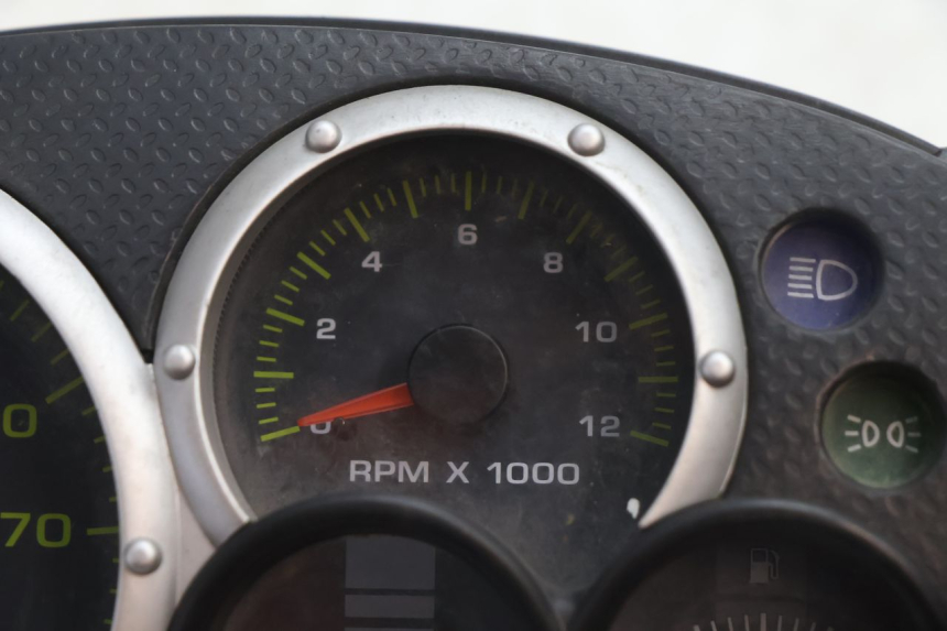 photo de TELLERSTAND PIAGGIO TYPHOON 50 (2000 - 2009) - Zoom op gebruiksstaat