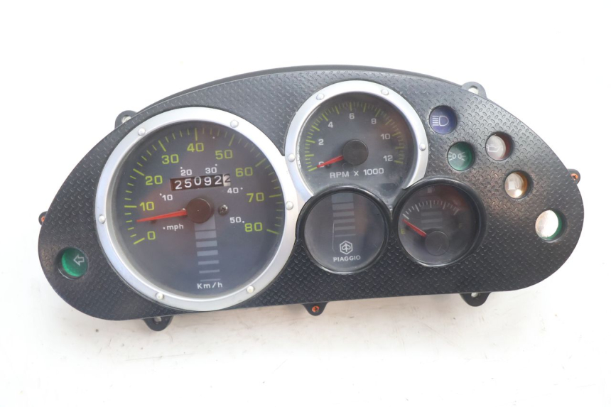 photo de TELLERSTAND PIAGGIO TYPHOON 50 (2000 - 2009) - Hoofdaanzicht