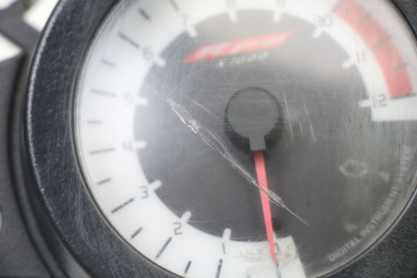 photo de TELLERSTAND YAMAHA TZR 50 (2008 - 2016) - Andere kijkhoek