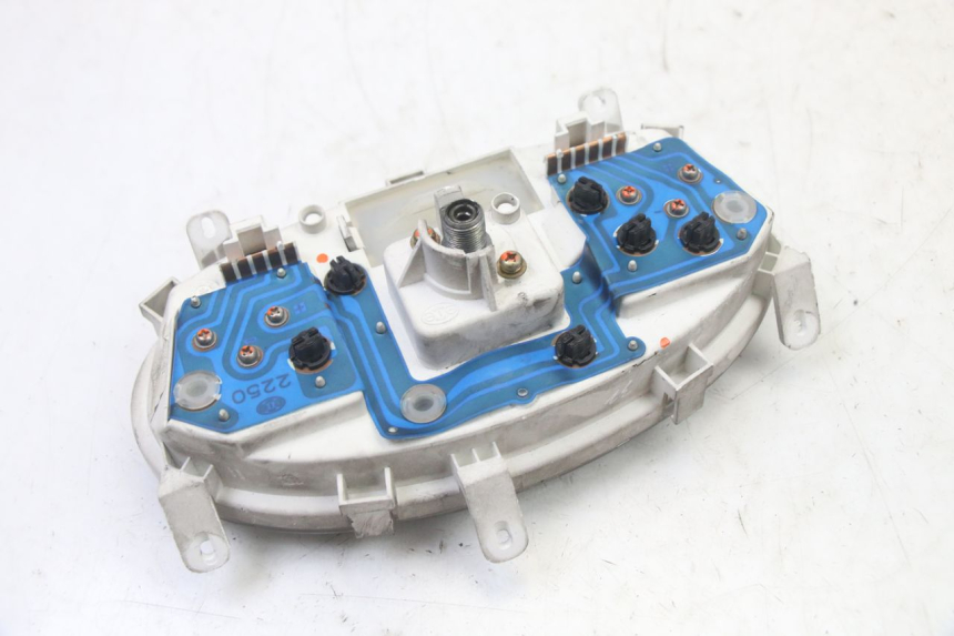 photo de TELLERSTAND SUZUKI UH BURGMAN 125 (2002 - 2006) - Bevestigingspunten