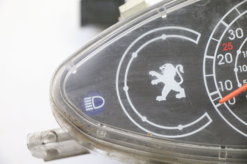 photo de TELLERSTANDMETER PEUGEOT V-CLIC VCLIC 50 (2007 - 2013) - Zoom op gebruiksstaat