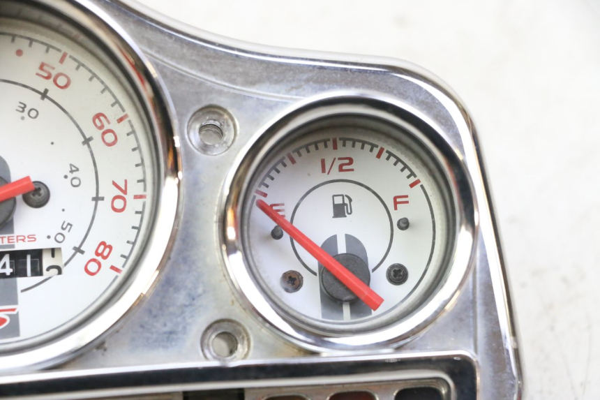 photo de TELLERSTAND PIAGGIO VESPA S 2T 50 (2007 - 2014) - Focus op structuur