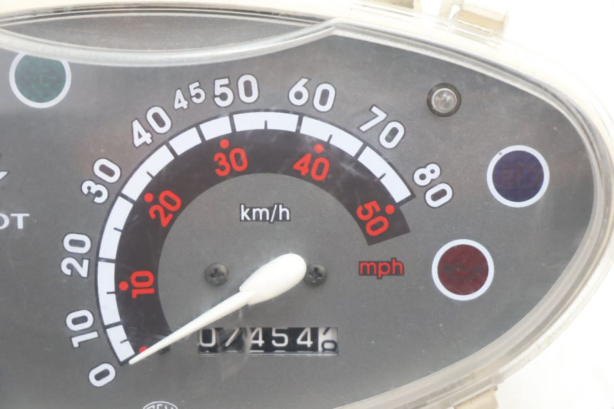 photo de TELLERSTAND PEUGEOT VIVACITY 50 (2004 - 2009) - Zoom op gebruiksstaat