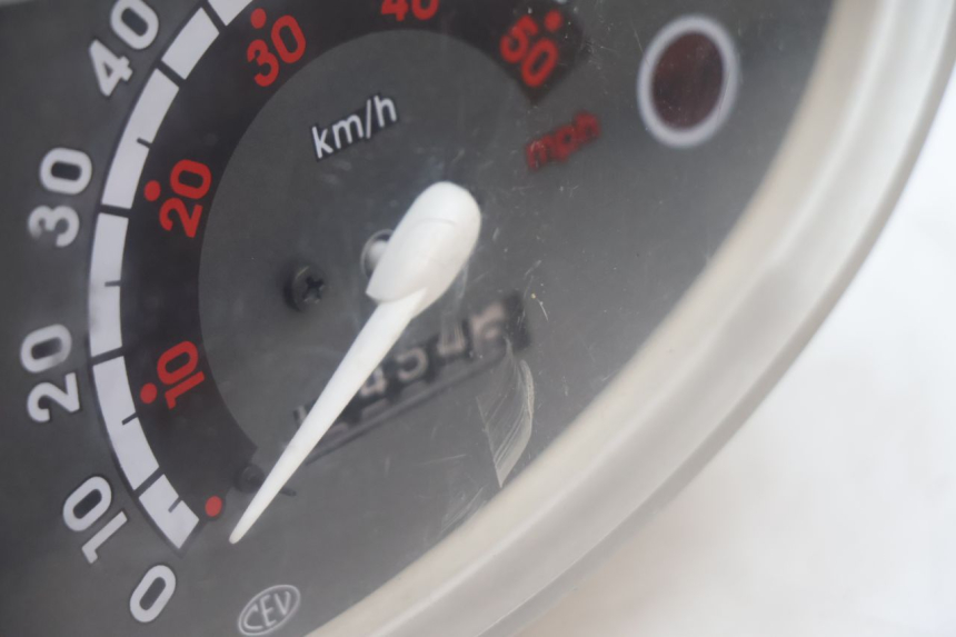 photo de TELLERSTAND PEUGEOT VIVACITY 50 (2004 - 2009) - Andere kijkhoek