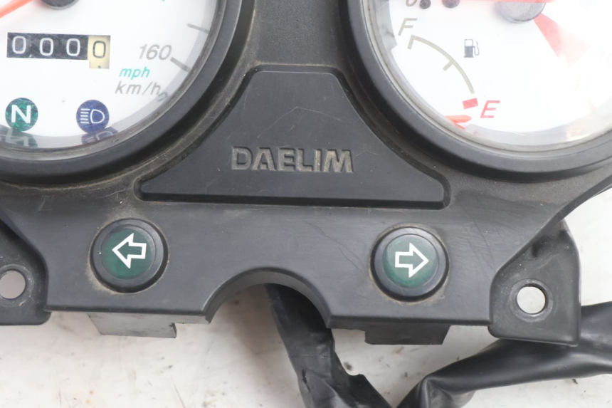 photo de TELER DAELIM VJ ROADWIN 125 (2004 - 2007) - Technische close-up