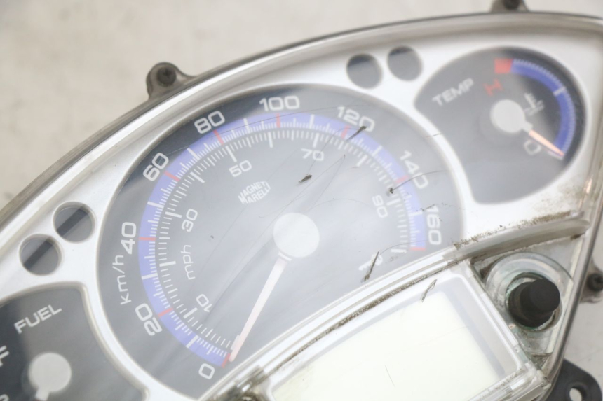 photo de TELLERSTAND YAMAHA XMAX X-MAX 125 (2006 - 2009) - Markeringen en referenties