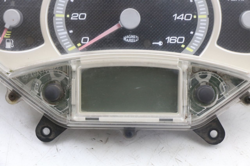 photo de TELLERSTANDMETER YAMAHA X-MAX XMAX 250 (2006 - 2009) - Technische close-up