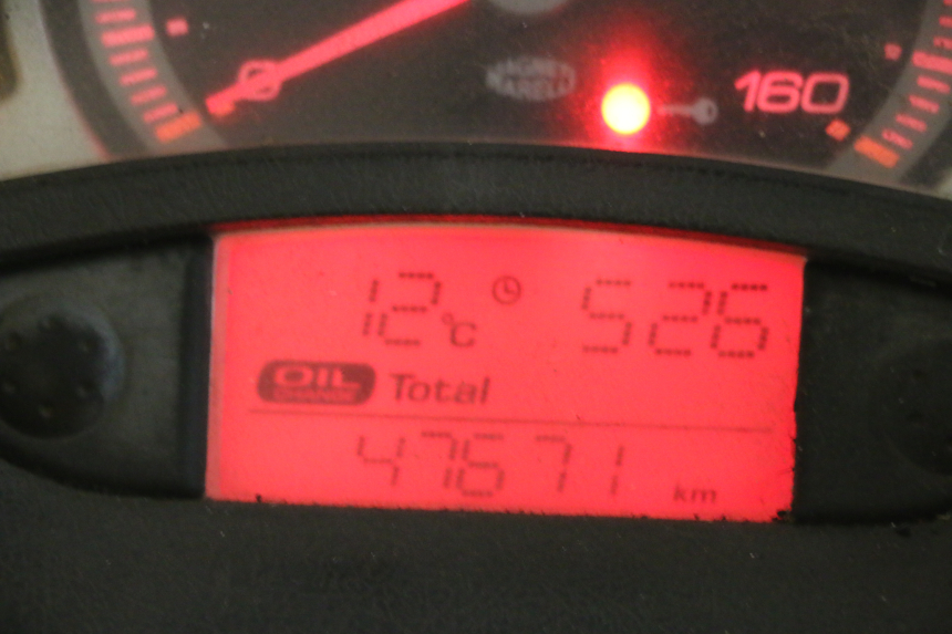 photo de TELLERSTANDMETER YAMAHA X-MAX XMAX 250 (2006 - 2009) - Bevestigingspunten